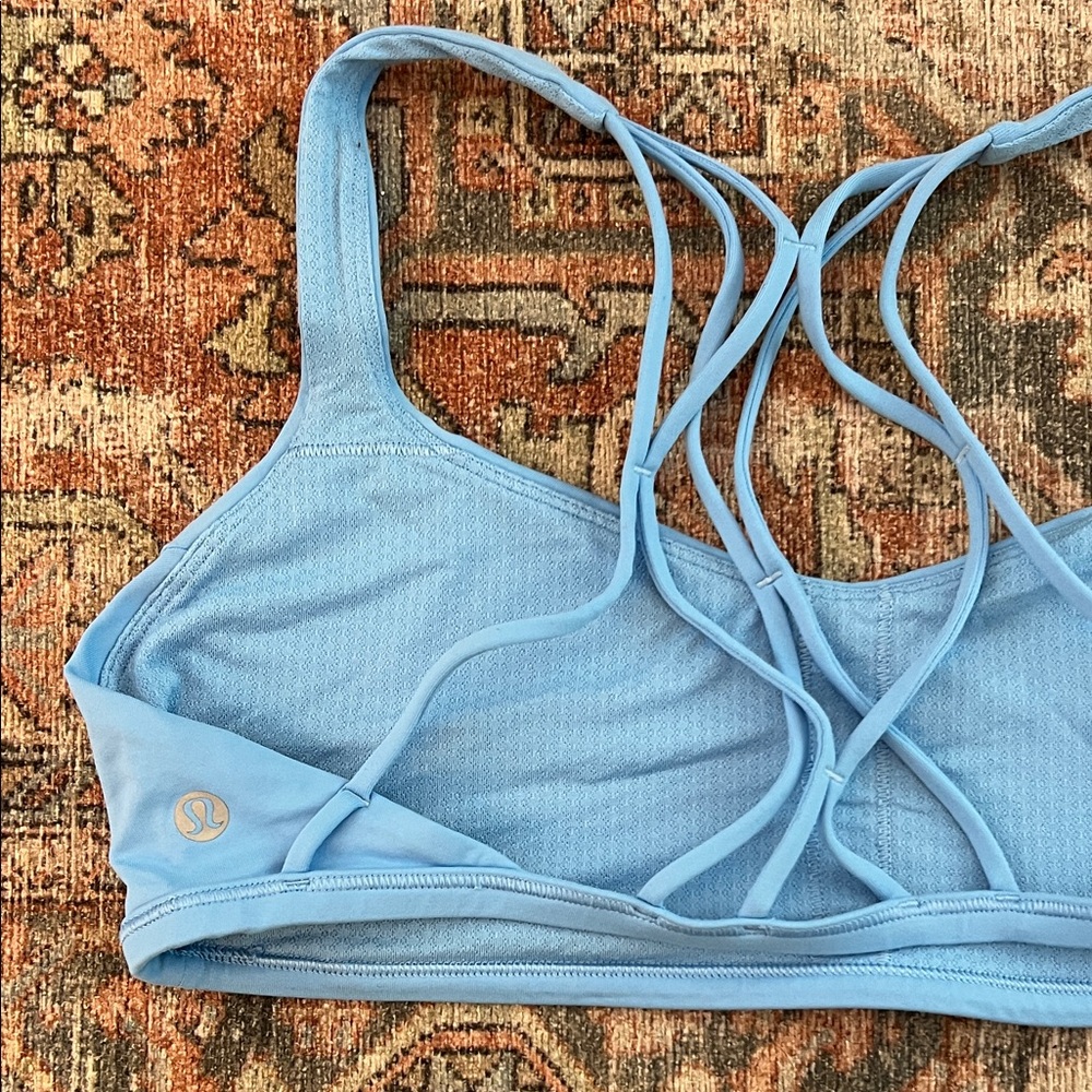 LULULEMON Free To Be Zen Bra in Aero Blue Sz 10 - NWOT!! - Picture 10 of 13